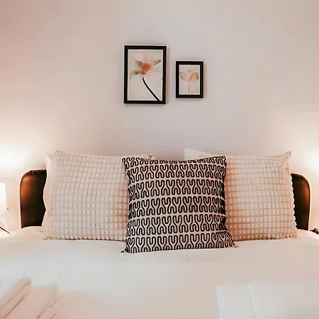 Historic & Stylish 3bed Centre By Gt House Апартаменти